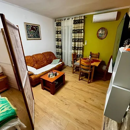 Studioapartman-danica *